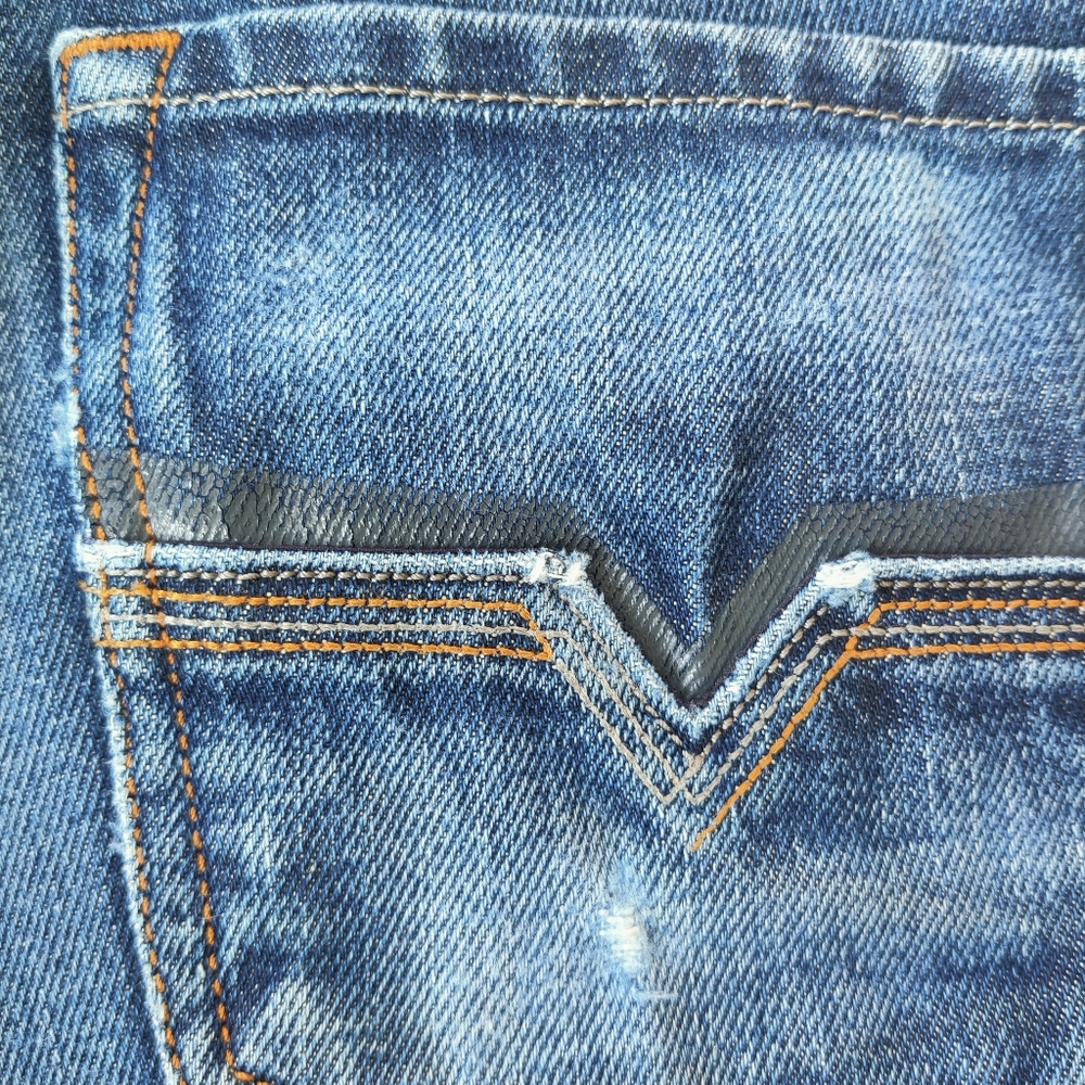 Diesel Larkee Jeans - Picture 12 of 15